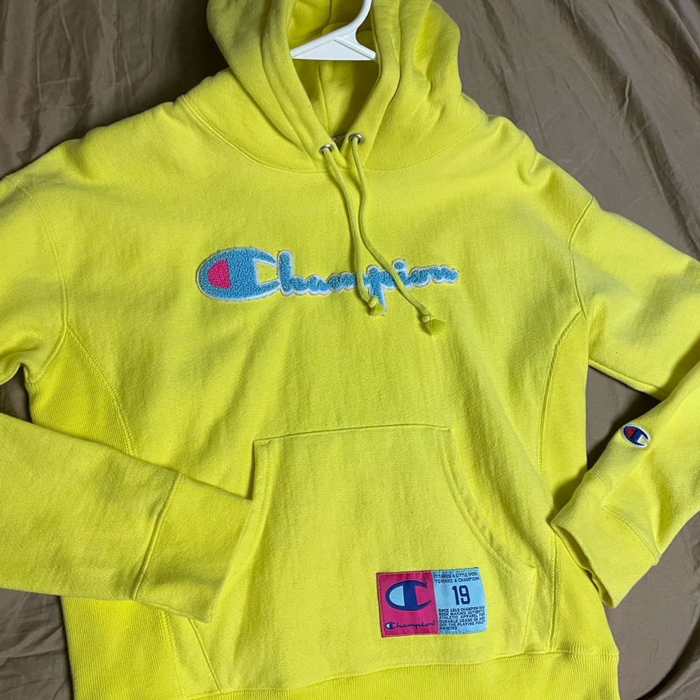 Electric yellow champion hoodie size small great condition. Hollister medium